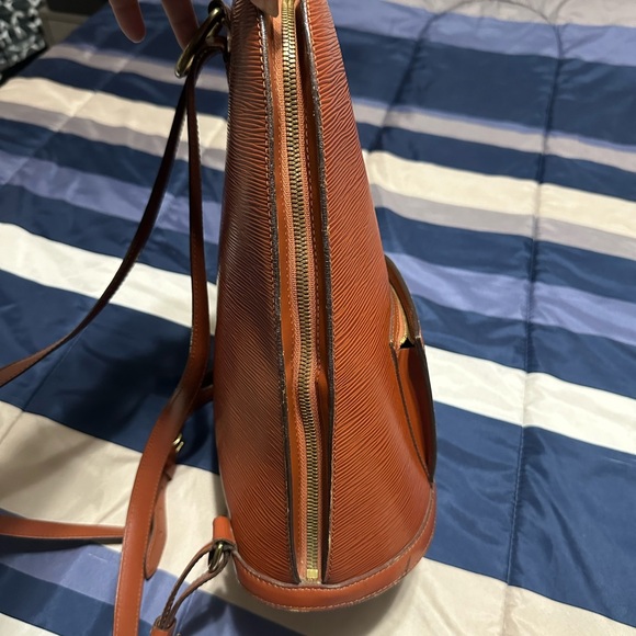 LV EPI Cognac - Picture 4 of 11